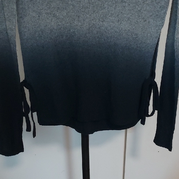 Elegant Gray Ombre Women's Blouse - Picture 8 of 8